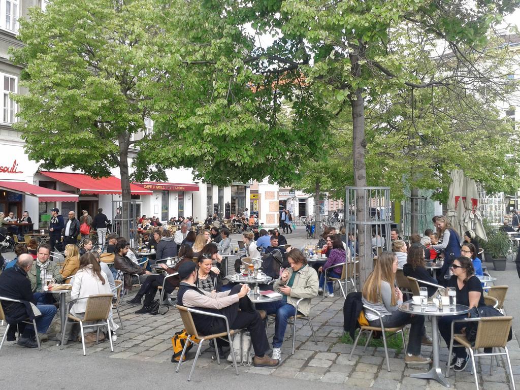 Goodman's I * Vienna
