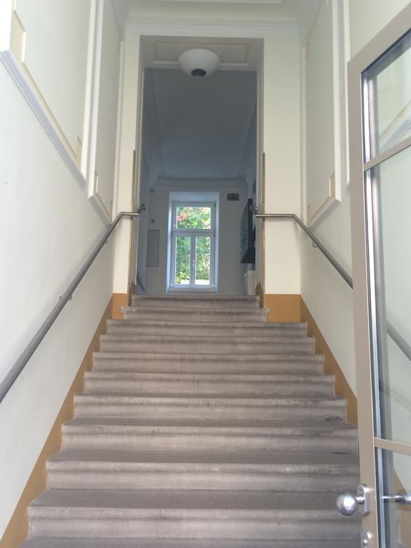 Apartment Goodman's I